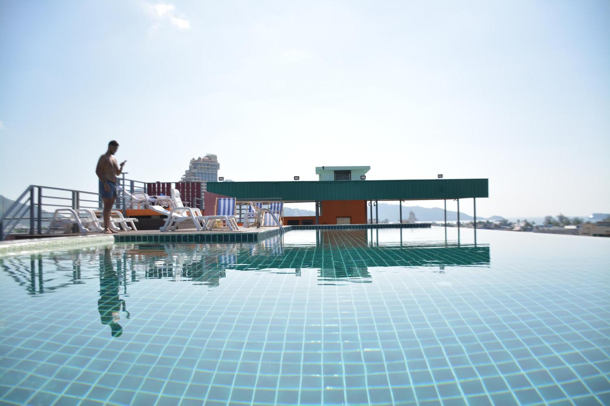 Zephyr Grand Hotel Patong Ngoại thất bức ảnh